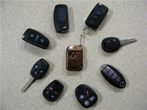  产品展示 廊坊配汽车遥控钥匙         配汽车芯片遥控钥匙